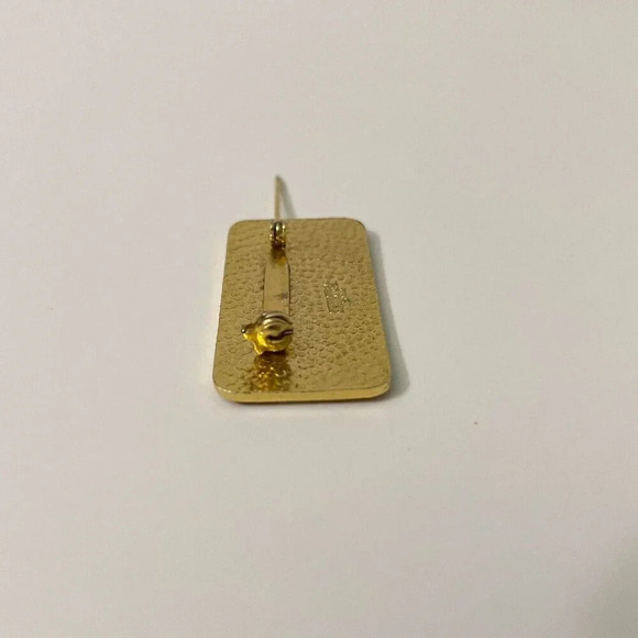 Vintage Roughing It Camping  Pin Taiwan - Picture 6 of 11